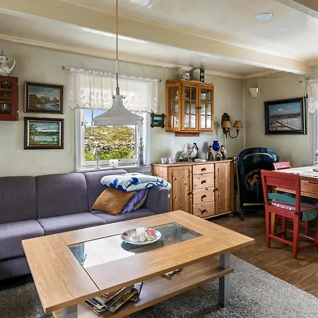 Semesterbostad Cozy In Norddyroy With Kitchen