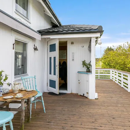 Cozy In Norddyroy With Kitchen Holiday home