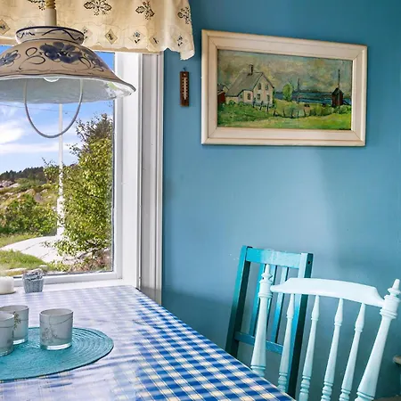 Cozy In Norddyroy With Kitchen *