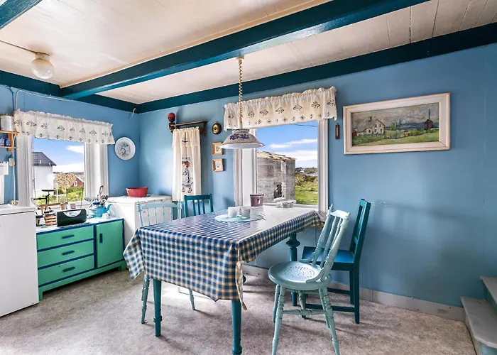 Cozy In Norddyroy With Kitchen *
