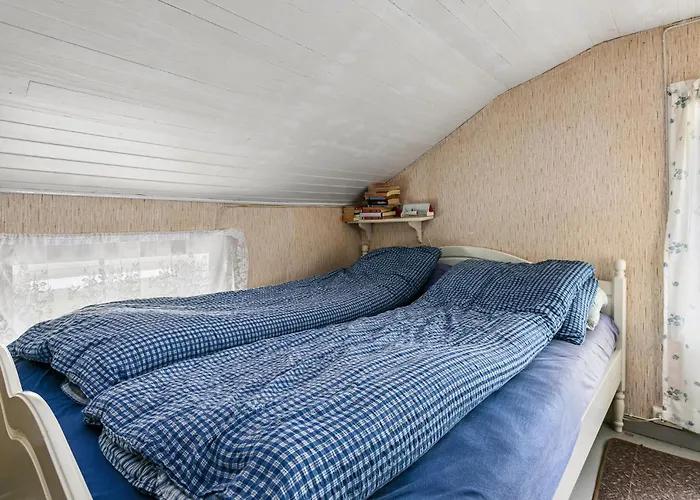 Cozy In Norddyroy With Kitchen