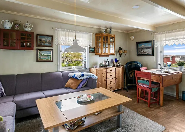 Casa de Férias Cozy In Norddyroy With Kitchen