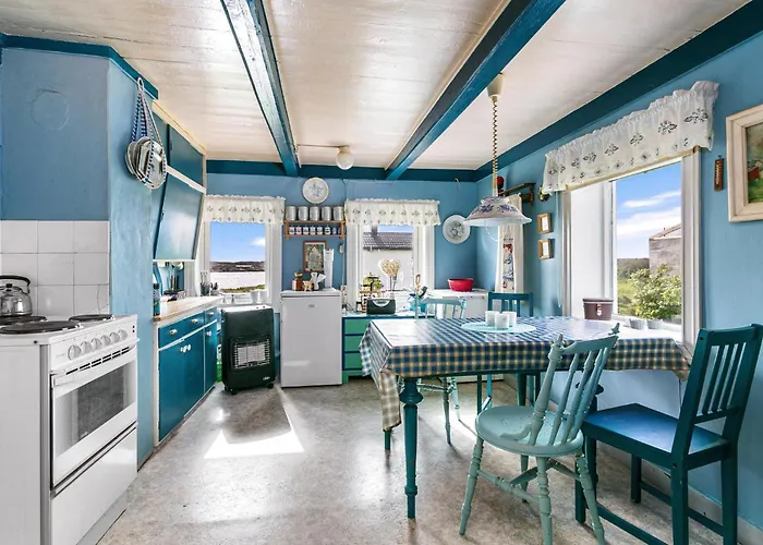 Cozy In Norddyroy With Kitchen * Sætra